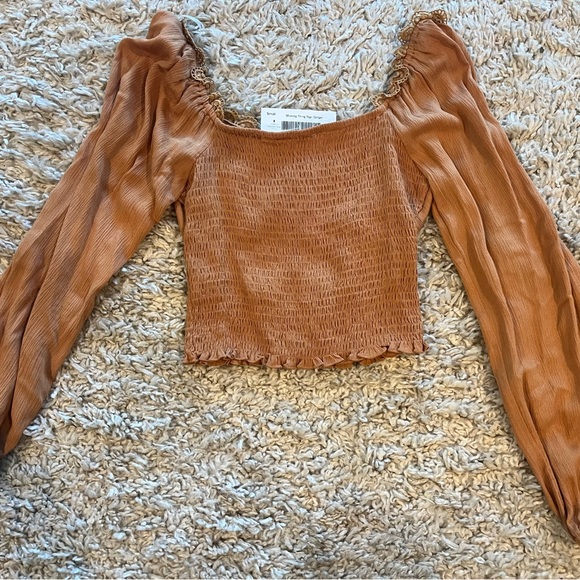 Illa Illa crop top.  New never worn. Perfect condition. Size Small. Nashville🎉 - Picture 3 of 5